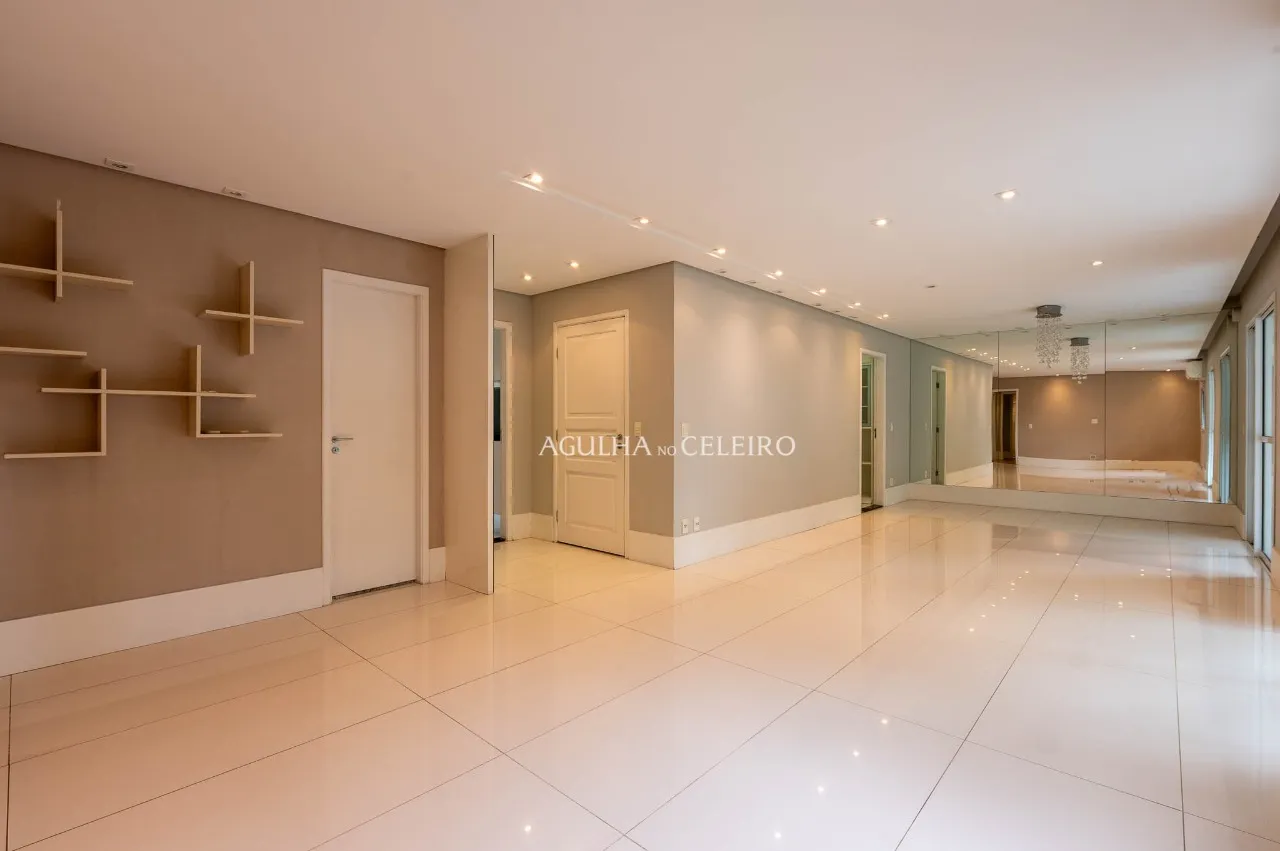 Apartamento amplo e muito agradável. – 21427