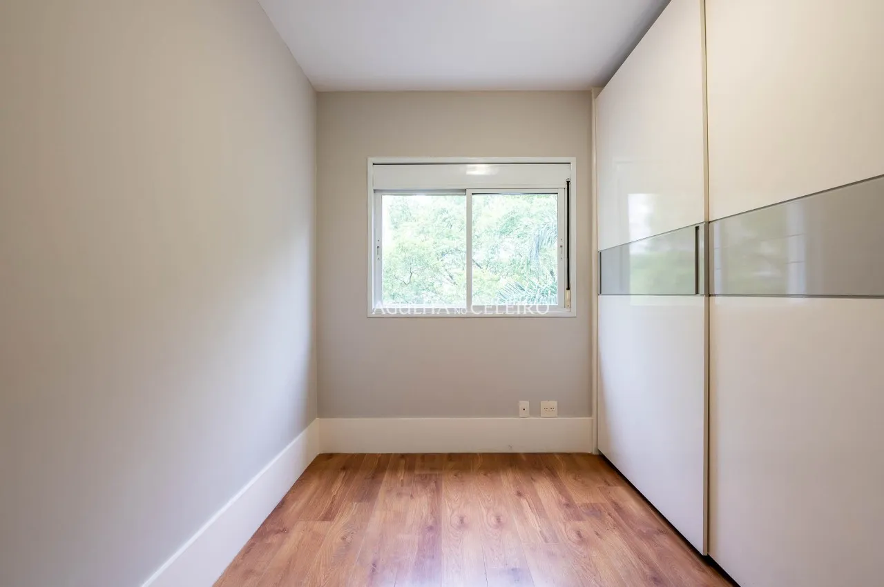 Apartamento amplo e muito agradável. – 21427