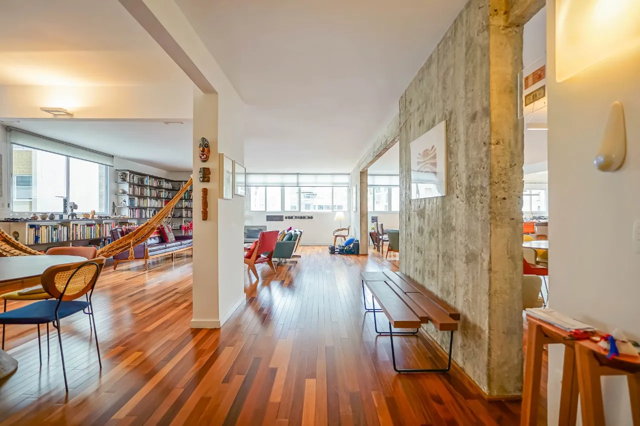 Apartamento único, resultado da junção de duas unidades, com arte e amplitude raras, no Jardim América.. – 21473