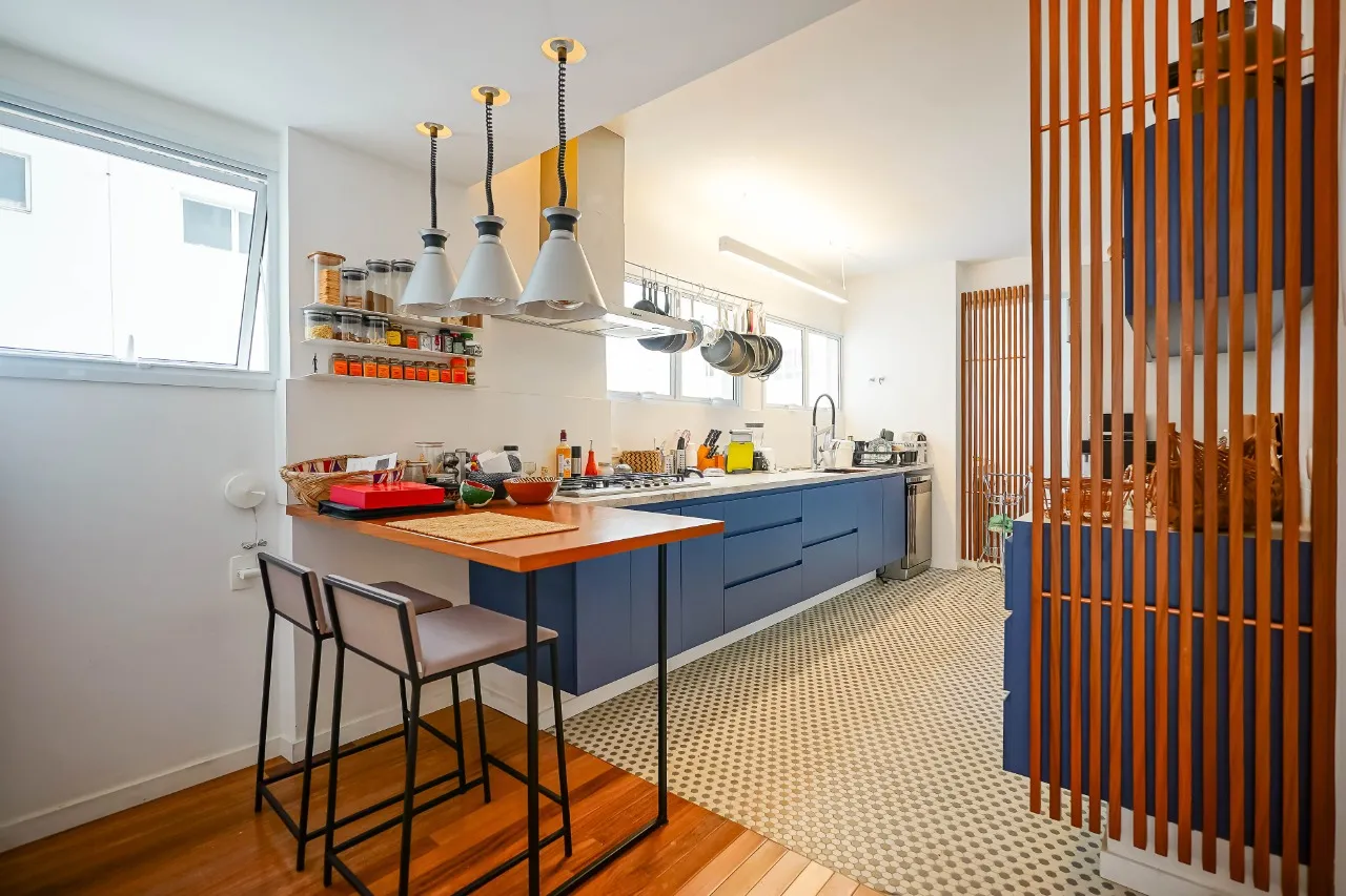 Apartamento único, resultado da junção de duas unidades, com arte e amplitude raras, no Jardim América.. – 21473