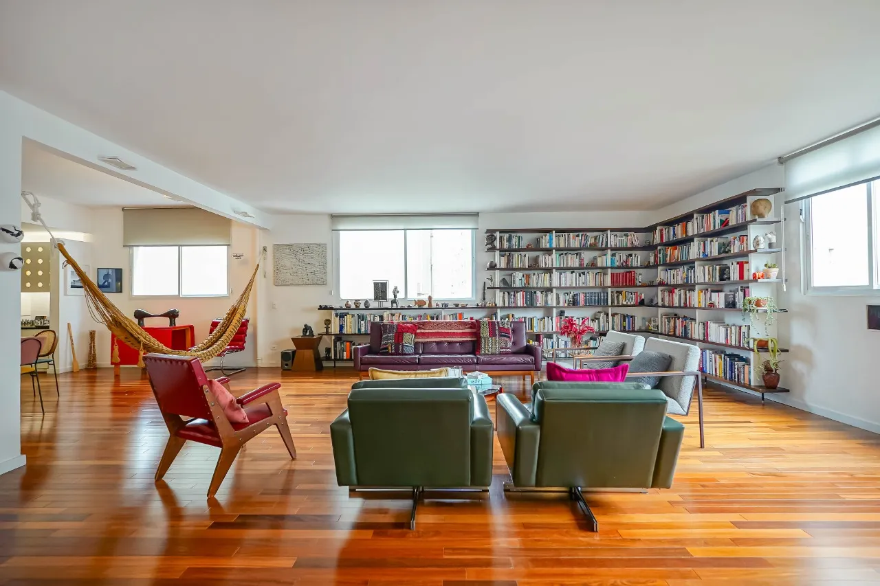 Apartamento único, resultado da junção de duas unidades, com arte e amplitude raras, no Jardim América.. – 21473