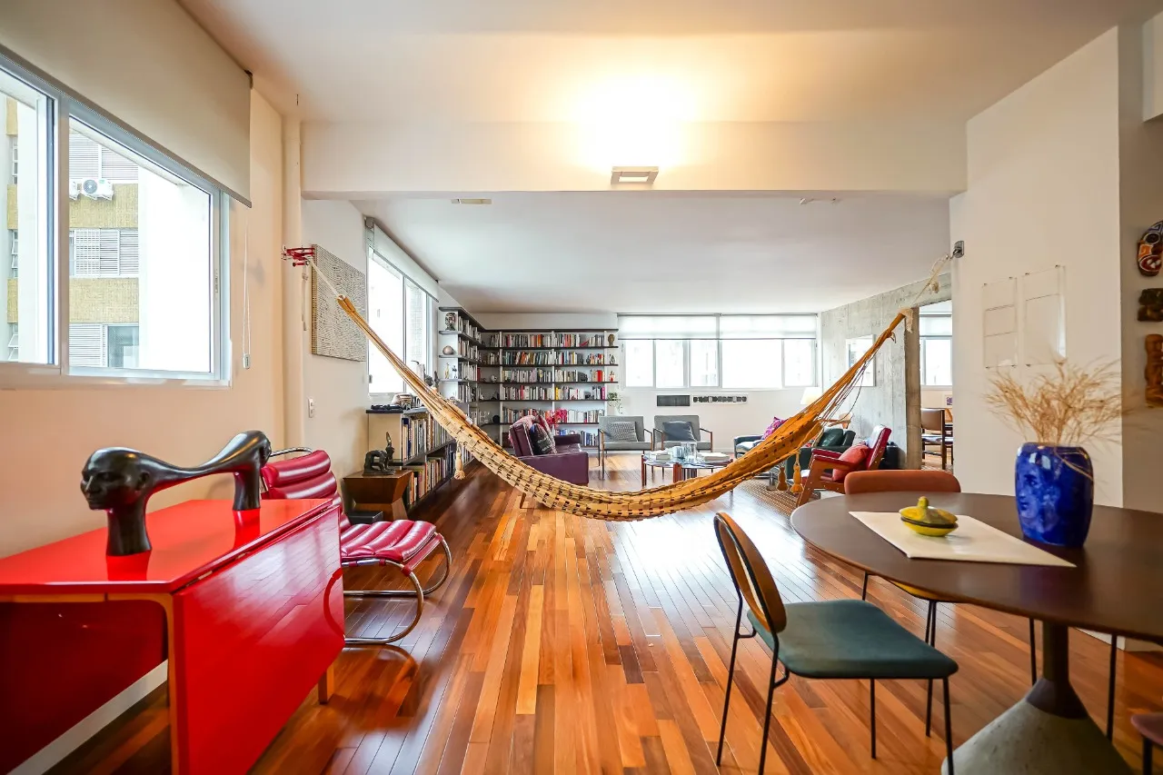 Apartamento único, resultado da junção de duas unidades, com arte e amplitude raras, no Jardim América.. – 21473