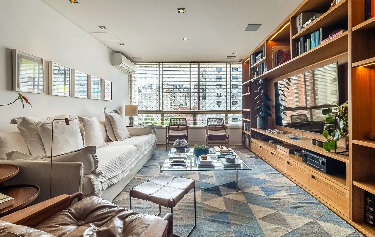 Apartamento recém-reformado, cheio de luz e com clima clássico atualizado, no Jardim América. – 21481