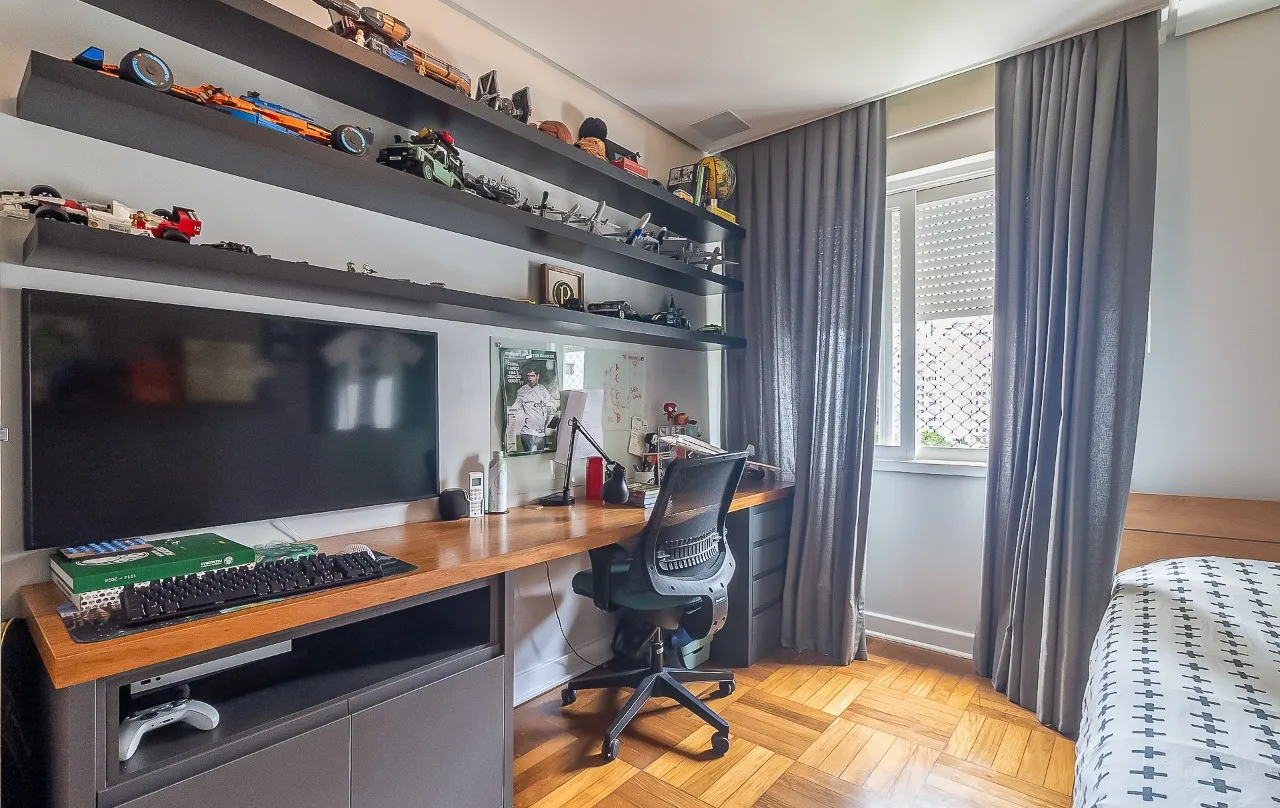 Apartamento recém-reformado, cheio de luz e com clima clássico atualizado, no Jardim América. – 21481