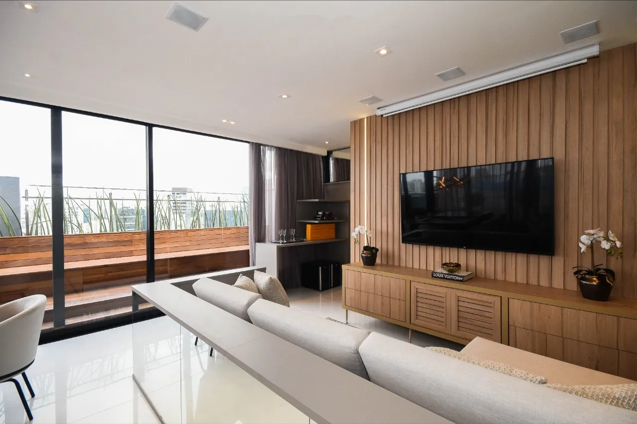 Cobertura com piscina à venda no Itaim Bibi – 9371