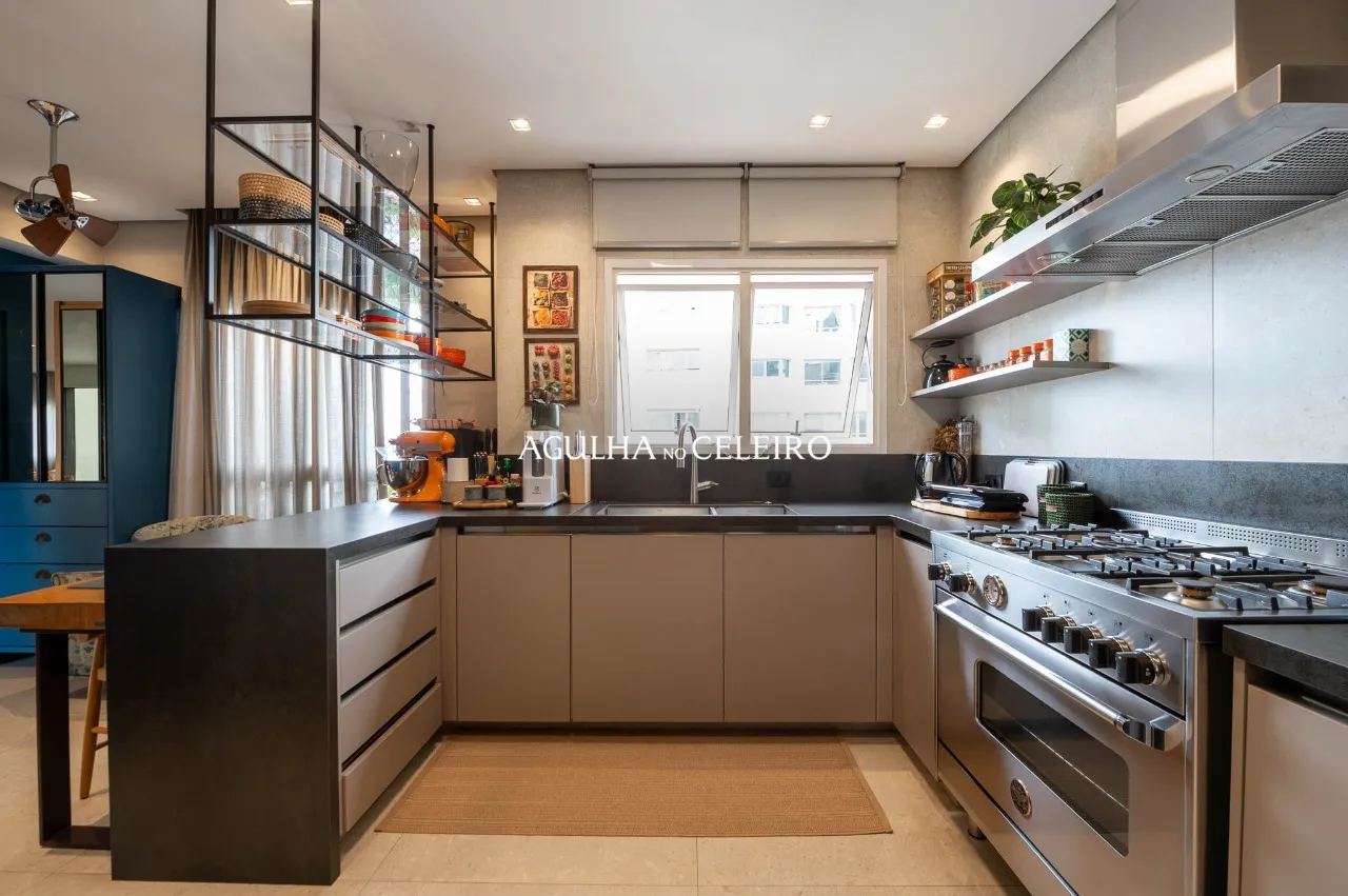 Apartamento mobiliado e com reforma impecável para venda no Paraíso – AP4215 - AP4215_commarca