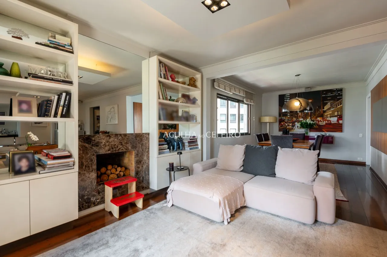 Apartamento com sacada à venda no Jardim Europa. – AP5579