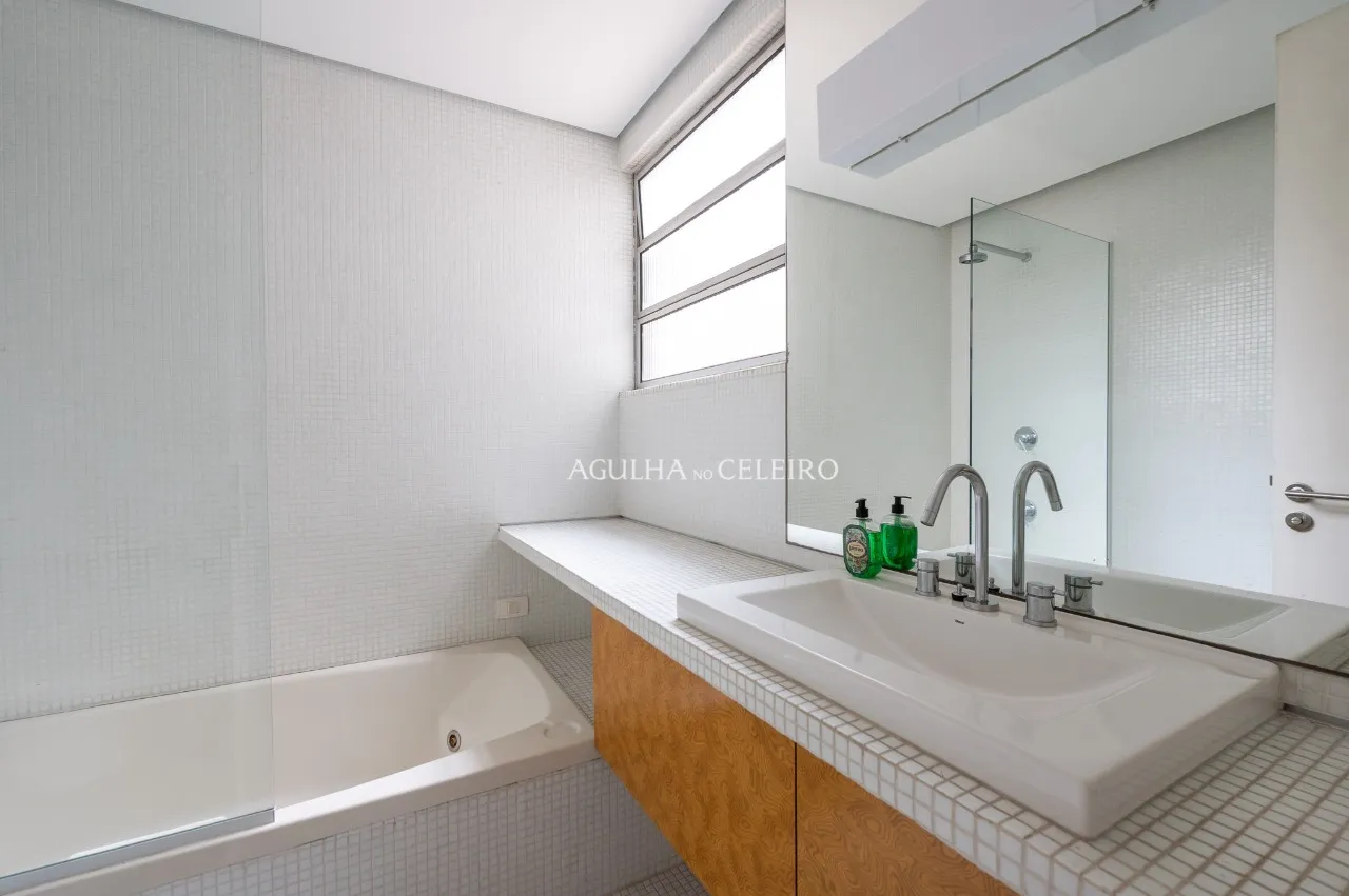 Apartamento próximo ao Clube Pinheiros para venda ou locação no Jardim Europa – AP5683