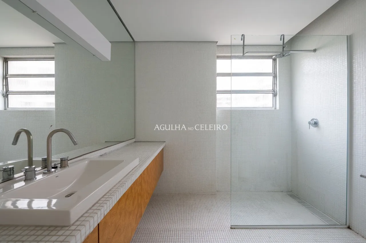 Apartamento próximo ao Clube Pinheiros para venda ou locação no Jardim Europa – AP5683