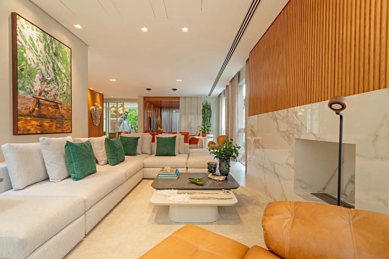 Casa em condomínio ao lado do Parque Ibirapuera com projeto contemporâneo – CA0387