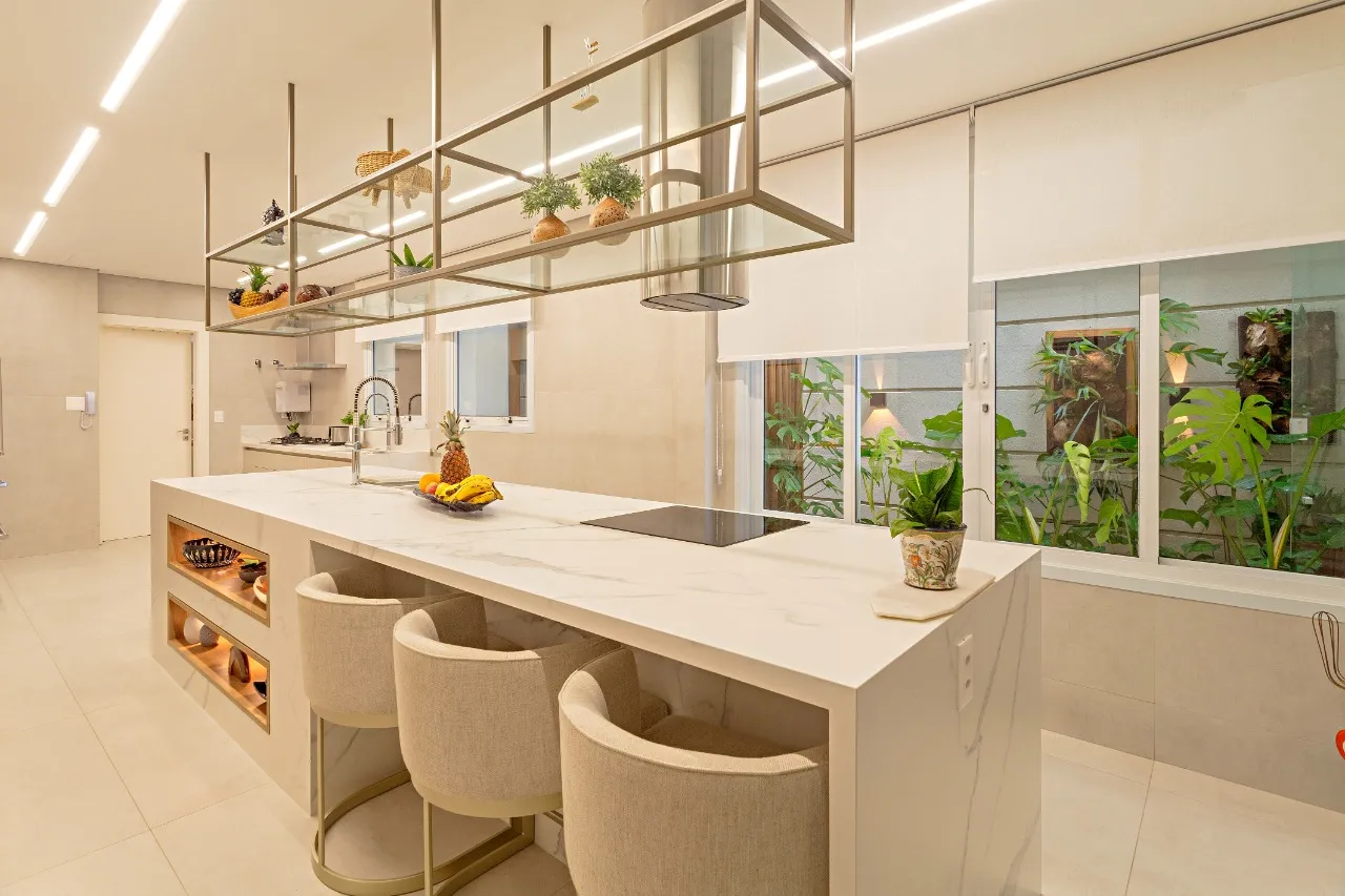 Casa em condomínio ao lado do Parque Ibirapuera com projeto contemporâneo – CA0387