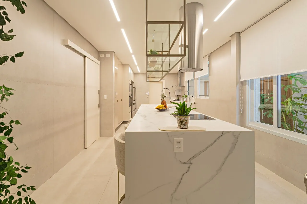 Casa em condomínio ao lado do Parque Ibirapuera com projeto contemporâneo – CA0387