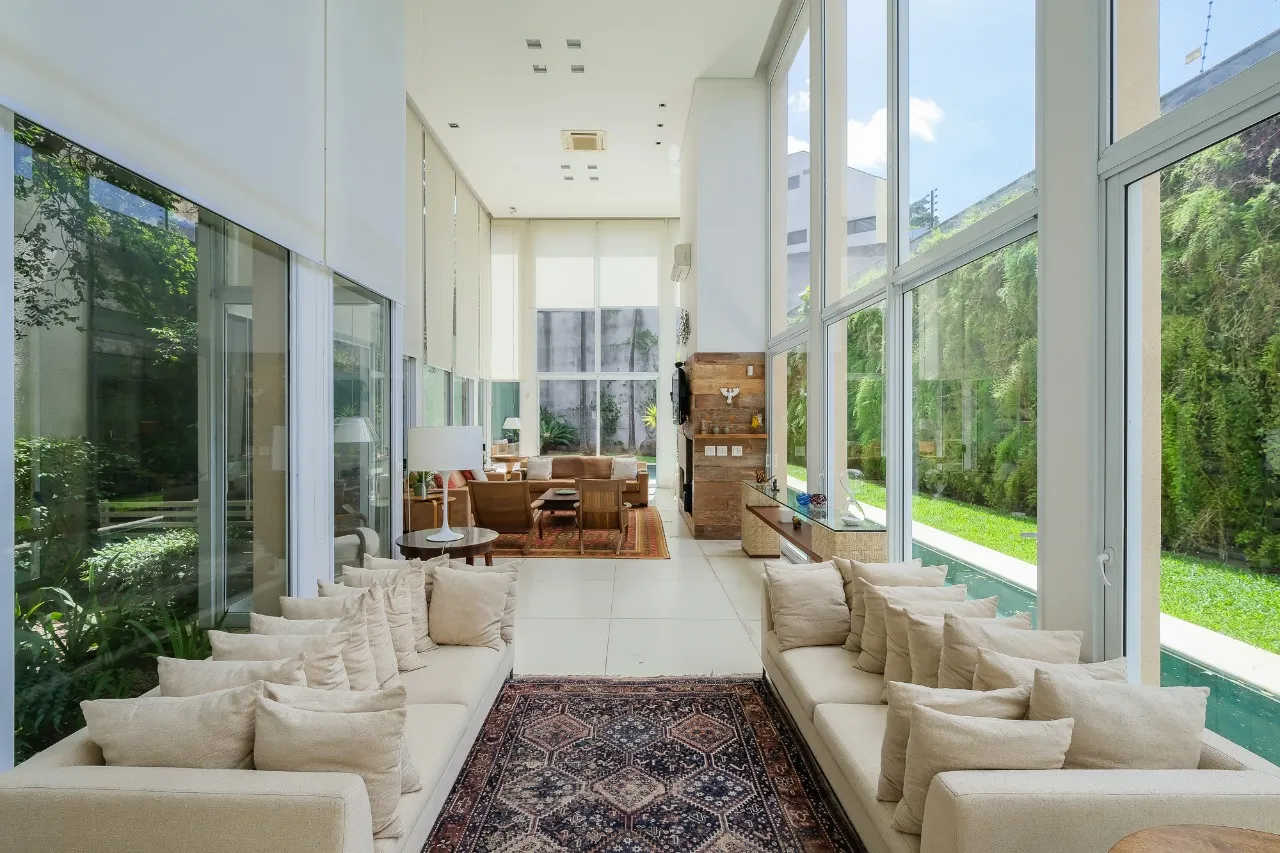 Casa exclusiva mais que especial à venda na Vila Madalena. – CA0540