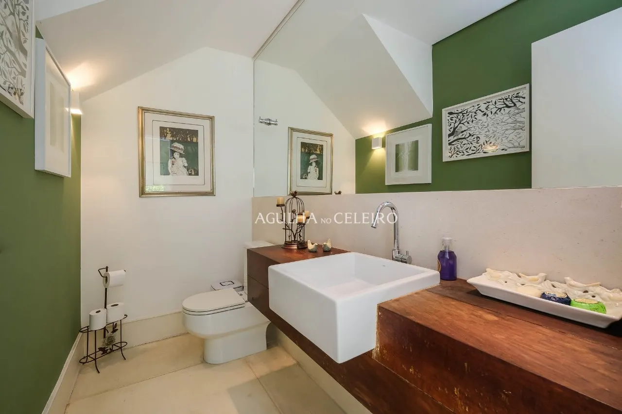 Casa exclusiva mais que especial à venda na Vila Madalena. – CA0540