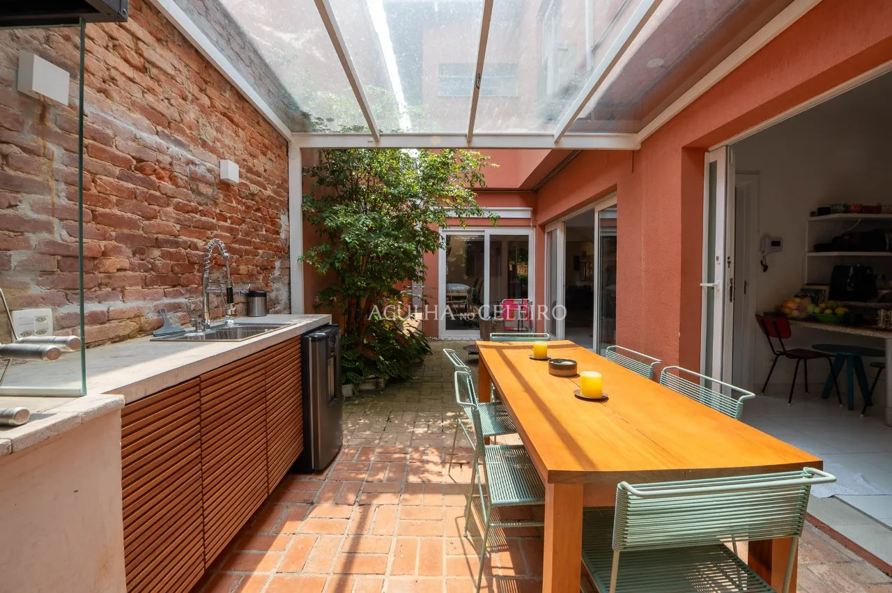 A casa que todo mundo deseja encontrar no Jardim Paulistano – CA0590