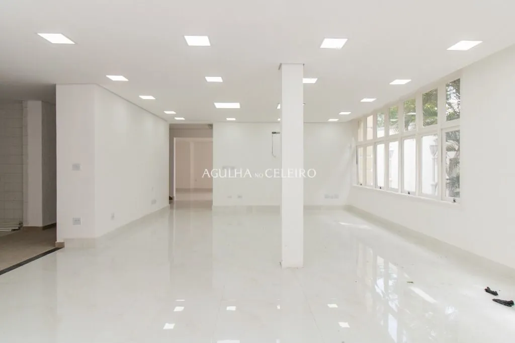 Casa charmosa em rua tranquila próxima ao Parque do Ibirapuera. – CA1210