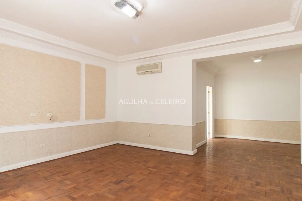 Casa charmosa em rua tranquila próxima ao Parque do Ibirapuera. – CA1210