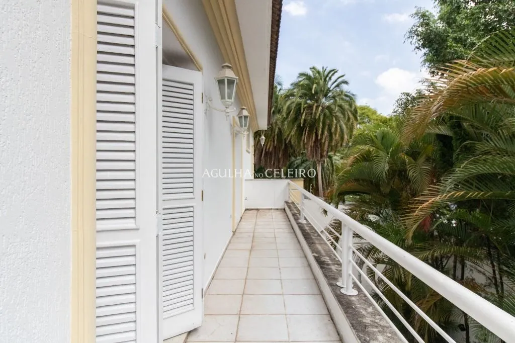 Casa charmosa em rua tranquila próxima ao Parque do Ibirapuera. – CA1210