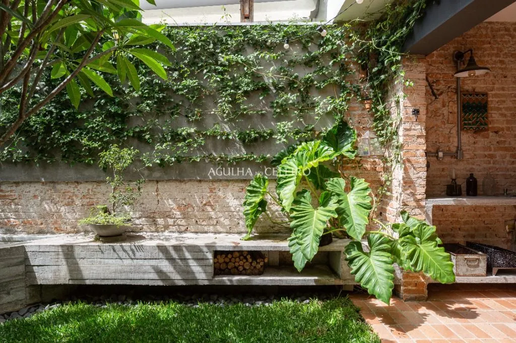 A Elite das Casas de Vila: descolada, reformada e com projeto arquitetônico assinado. – VL0136