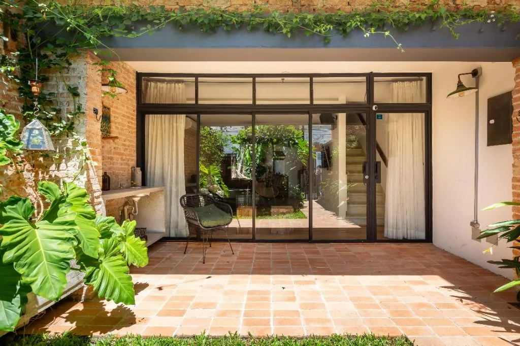 A Elite das Casas de Vila: descolada, reformada e com projeto arquitetônico assinado. – VL0136