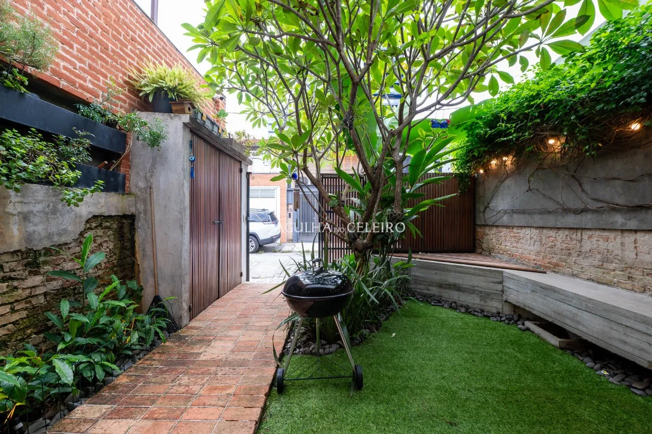 A Elite das Casas de Vila: descolada, reformada e com projeto arquitetônico assinado. – VL0136