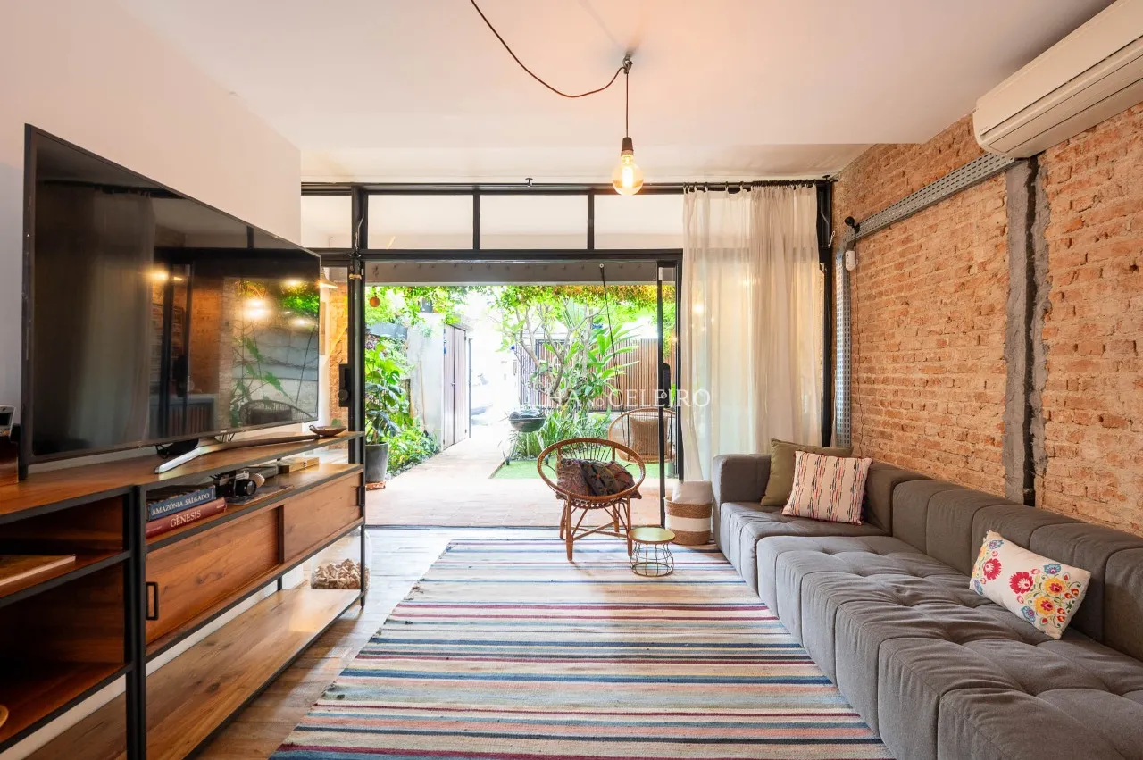 A Elite das Casas de Vila: descolada, reformada e com projeto arquitetônico assinado. – VL0136