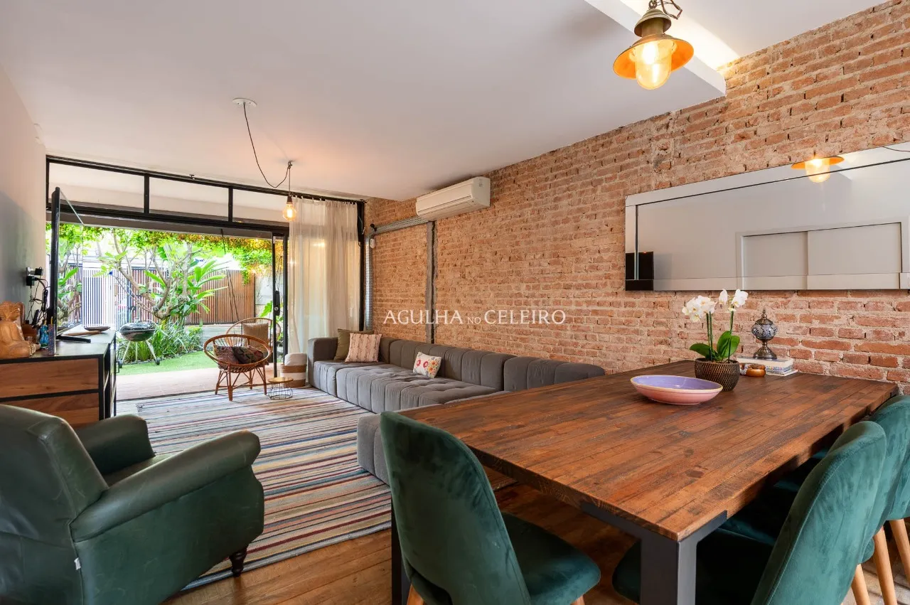 A Elite das Casas de Vila: descolada, reformada e com projeto arquitetônico assinado. – VL0136