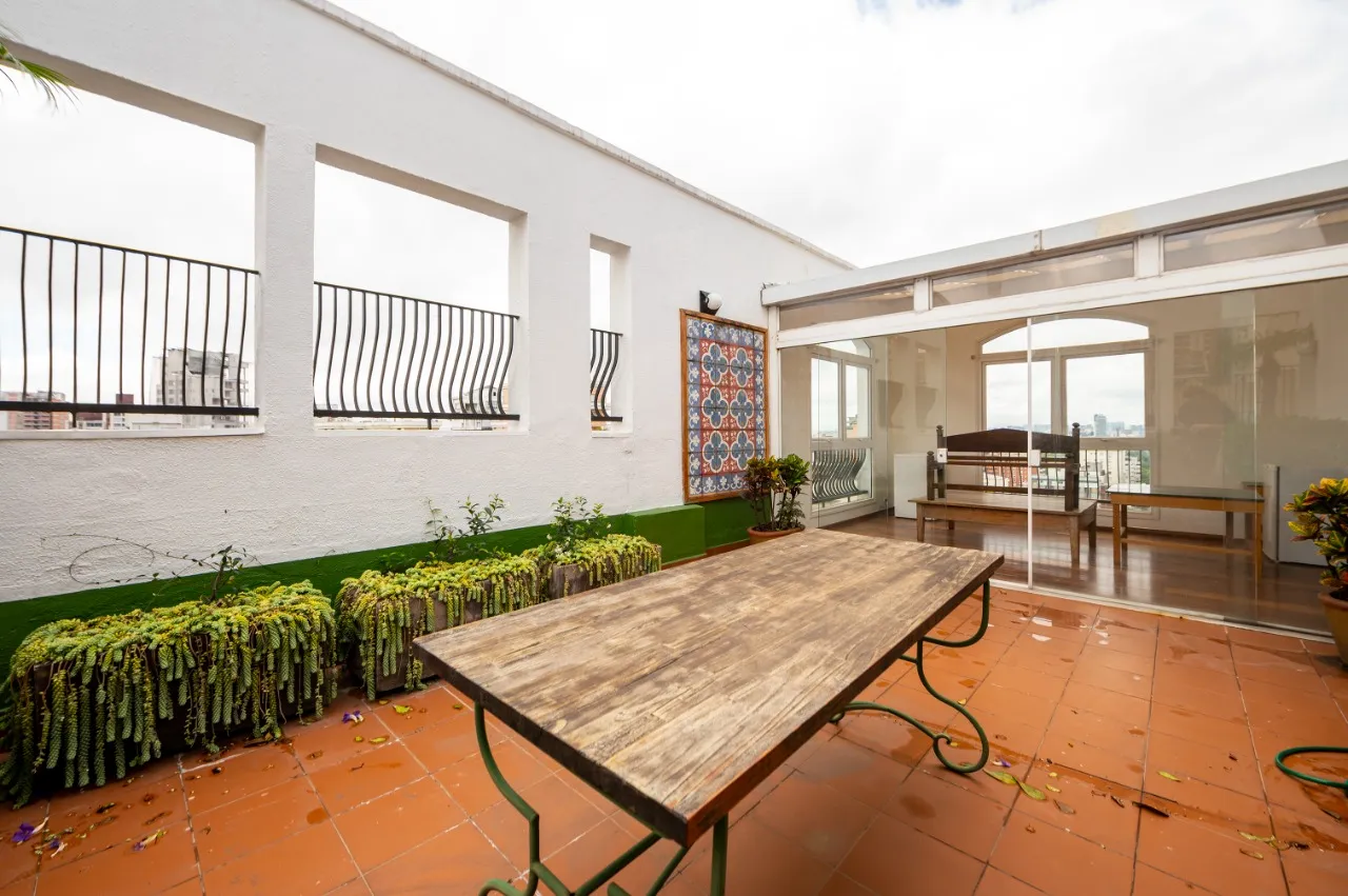 Cobertura charmosa em localização segura. – 11920