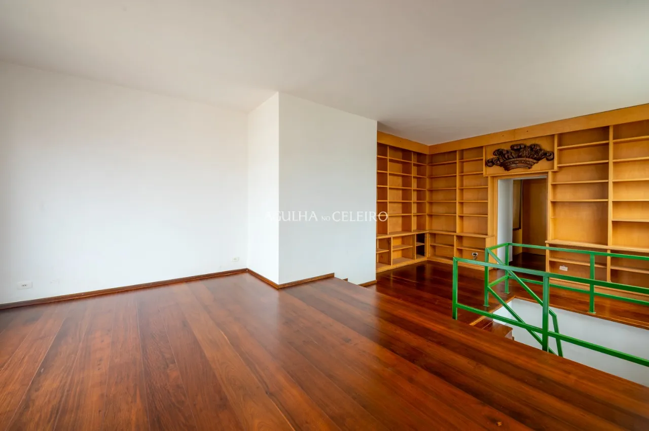 Cobertura charmosa em localização segura. – 11920