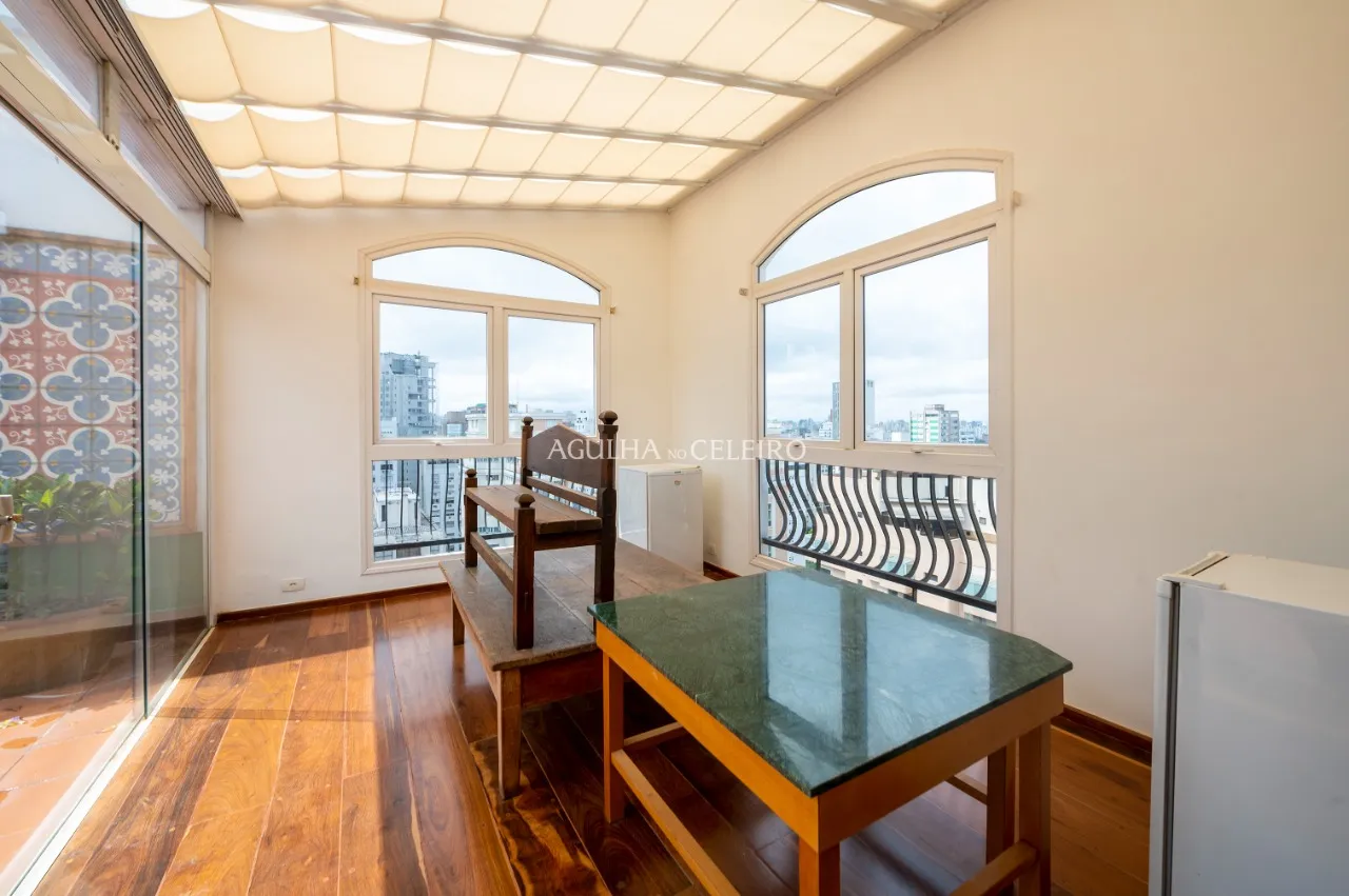 Cobertura charmosa em localização segura. – 11920