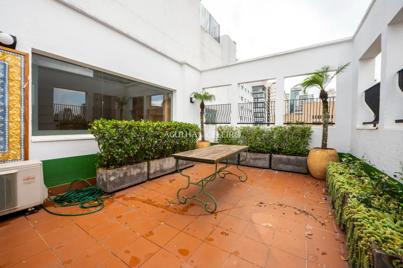 Cobertura charmosa em localização segura. – 11920