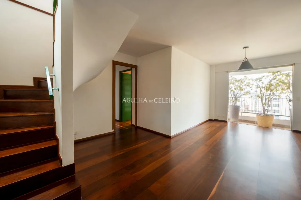 Cobertura charmosa em localização segura. – 11920