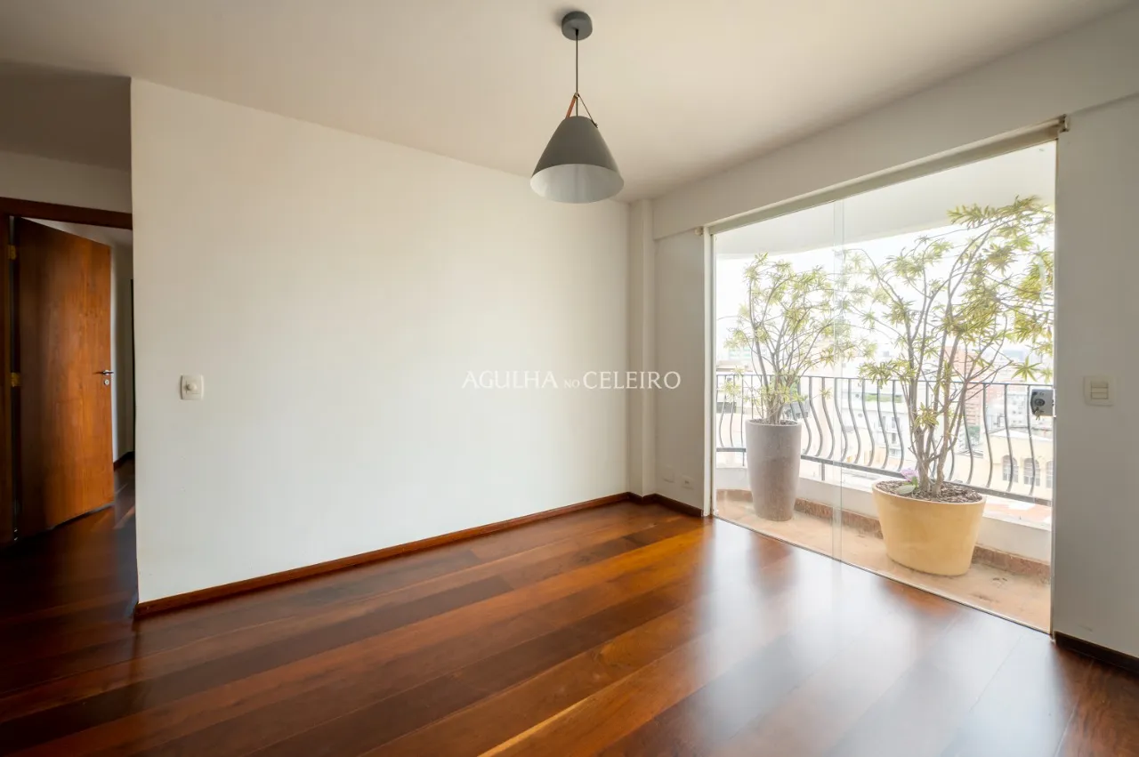 Cobertura charmosa em localização segura. – 11920