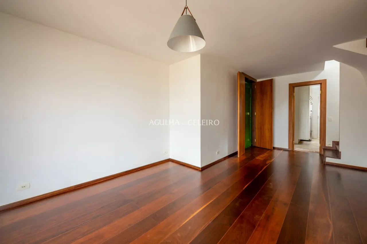 Cobertura charmosa em localização segura. – 11920