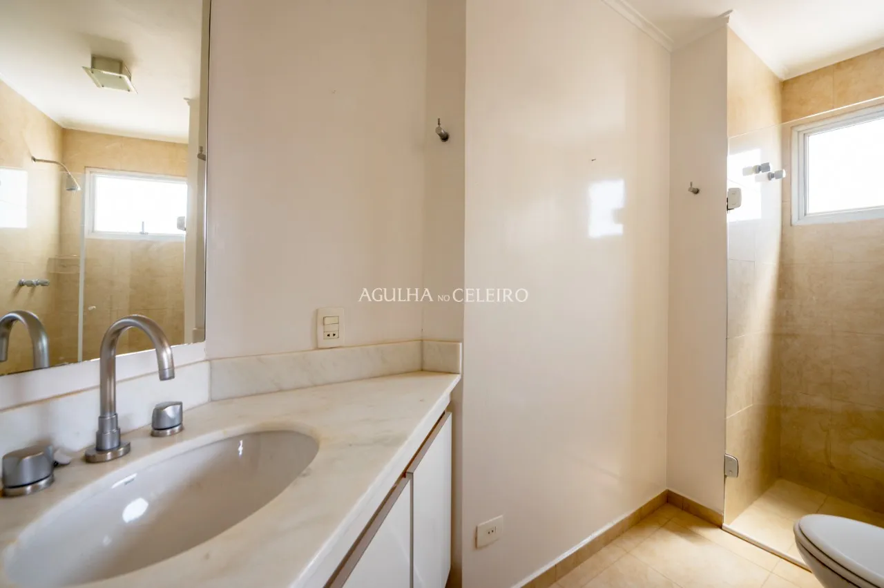 Cobertura charmosa em localização segura. – 11920