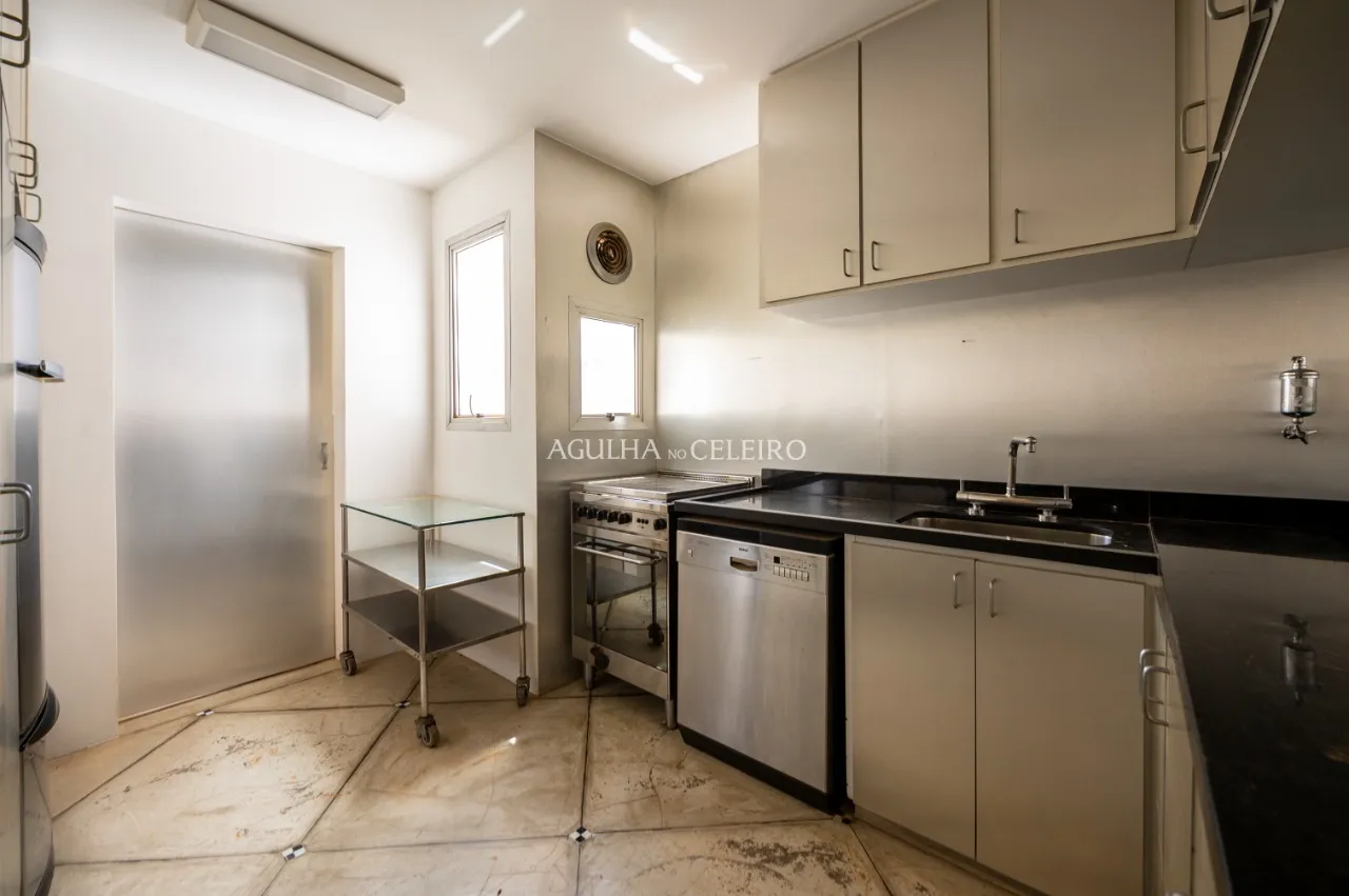 Cobertura charmosa em localização segura. – 11920