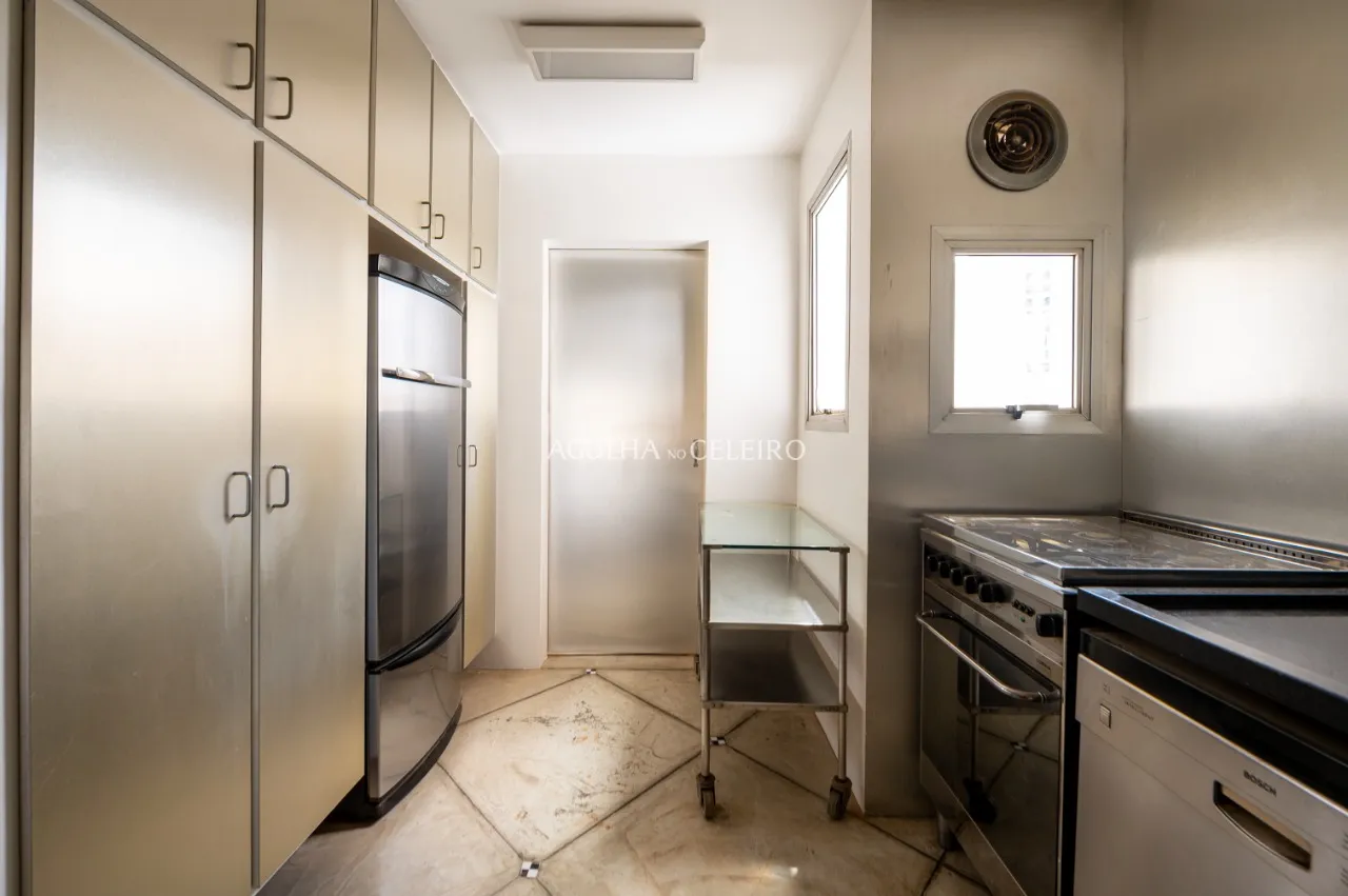 Cobertura charmosa em localização segura. – 11920