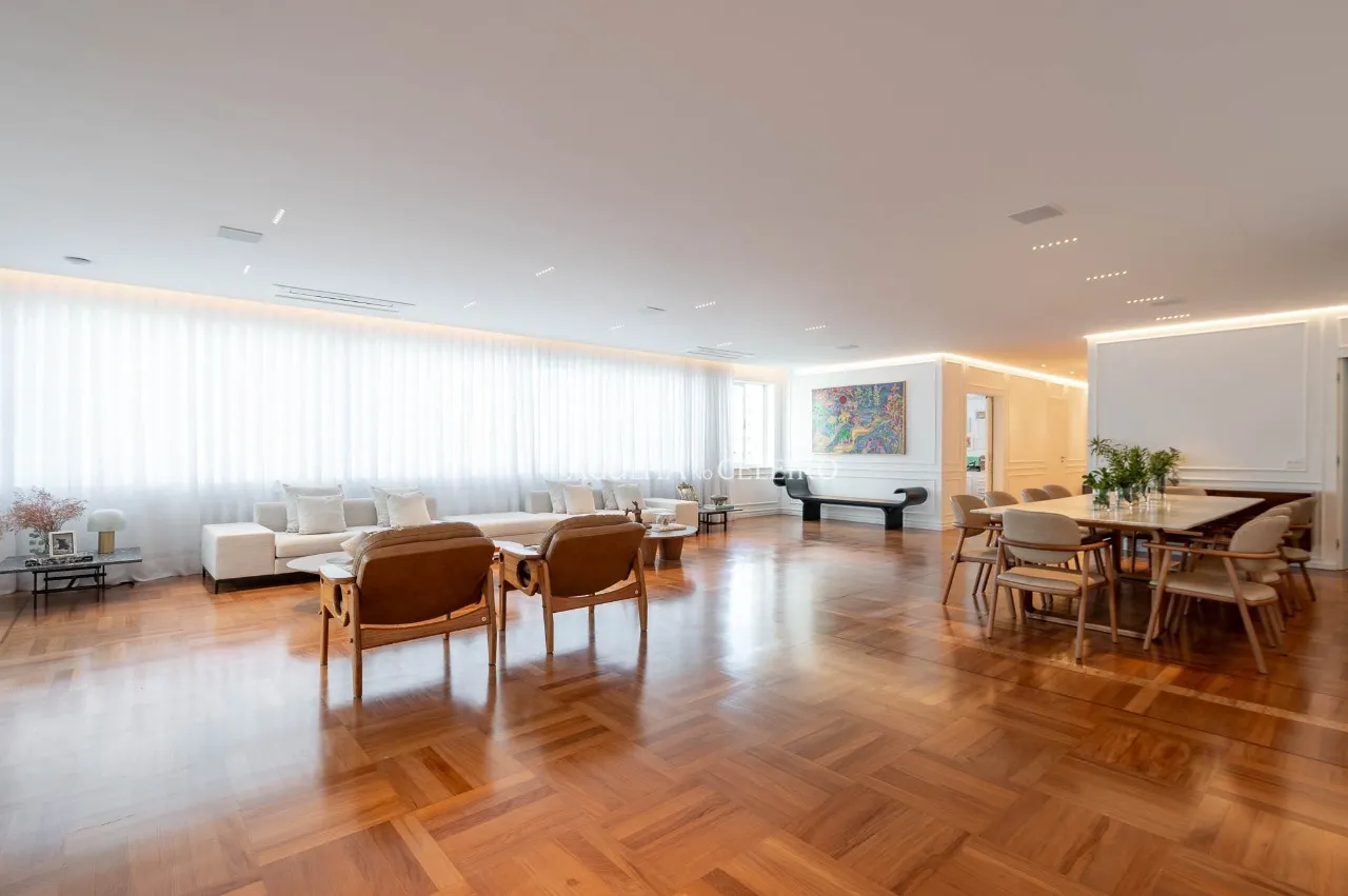 Apartamento muito espaçoso à venda no Jardim Paulistano. – 12724