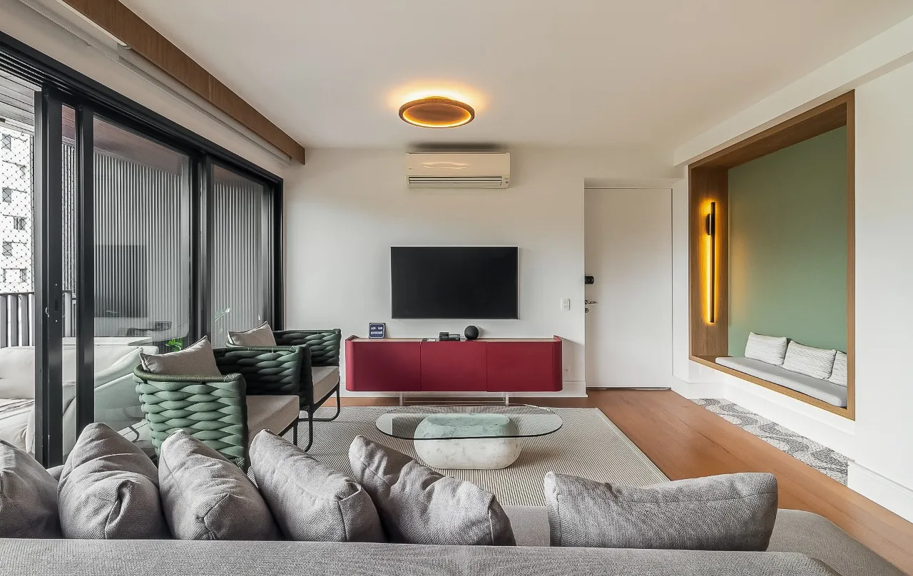 Apartamento iluminado, com uma reforma surpreendente e uma ótima vista, na Vila Madalena. – 13676