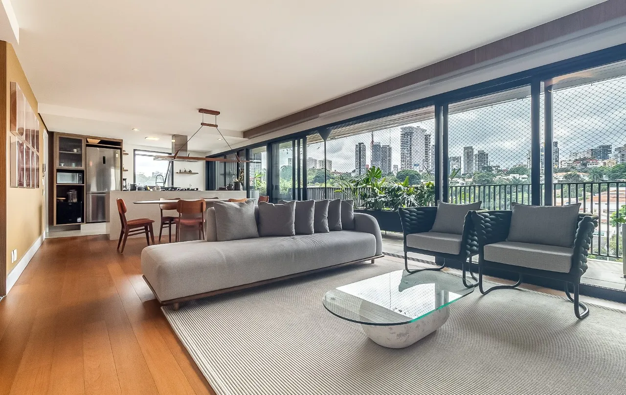 Apartamento iluminado, com uma reforma surpreendente e uma ótima vista, na Vila Madalena. – 13676