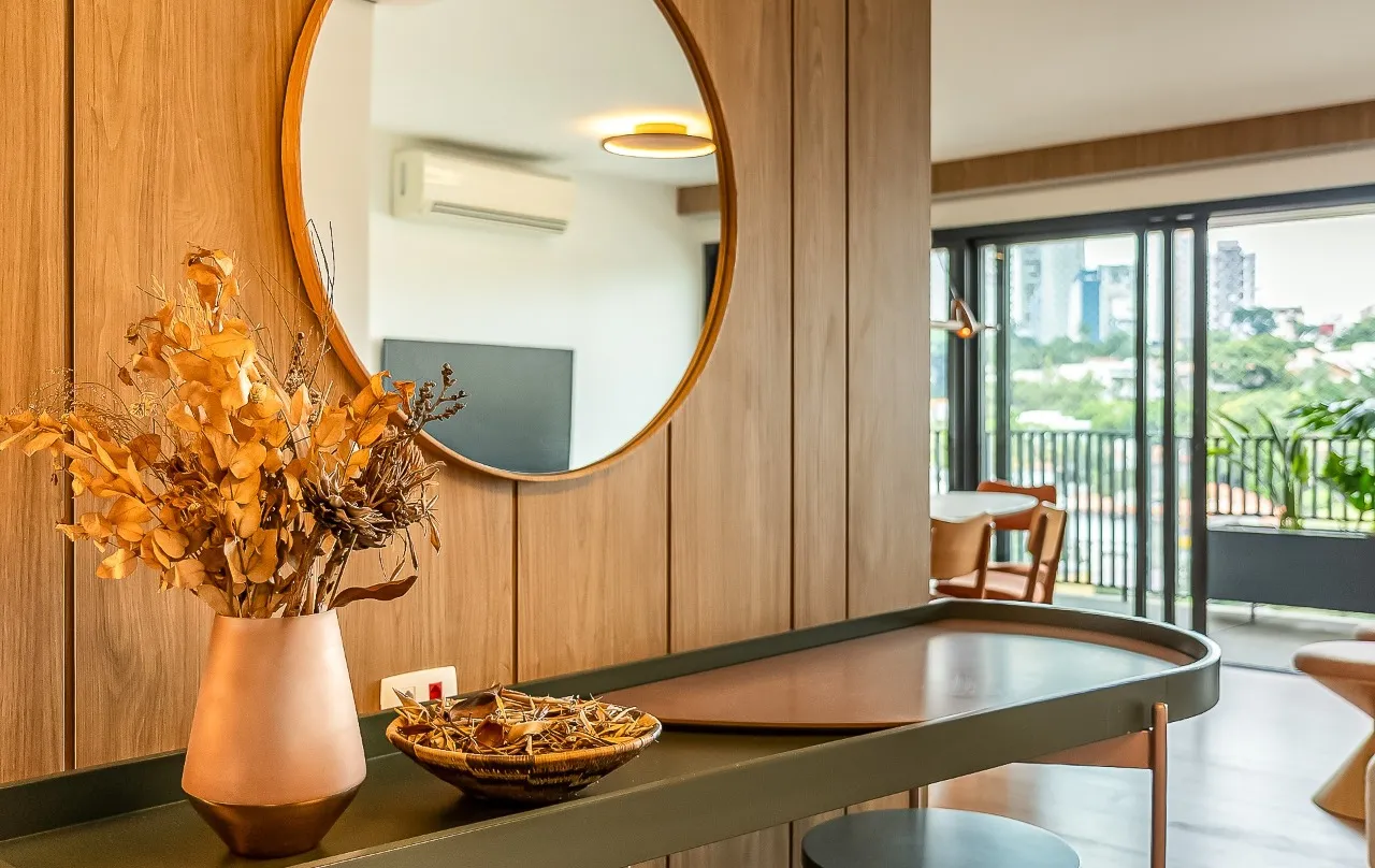 Apartamento iluminado, com uma reforma surpreendente e uma ótima vista, na Vila Madalena. – 13676