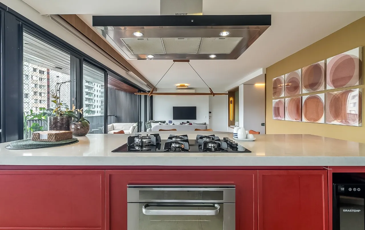 Apartamento iluminado, com uma reforma surpreendente e uma ótima vista, na Vila Madalena. – 13676