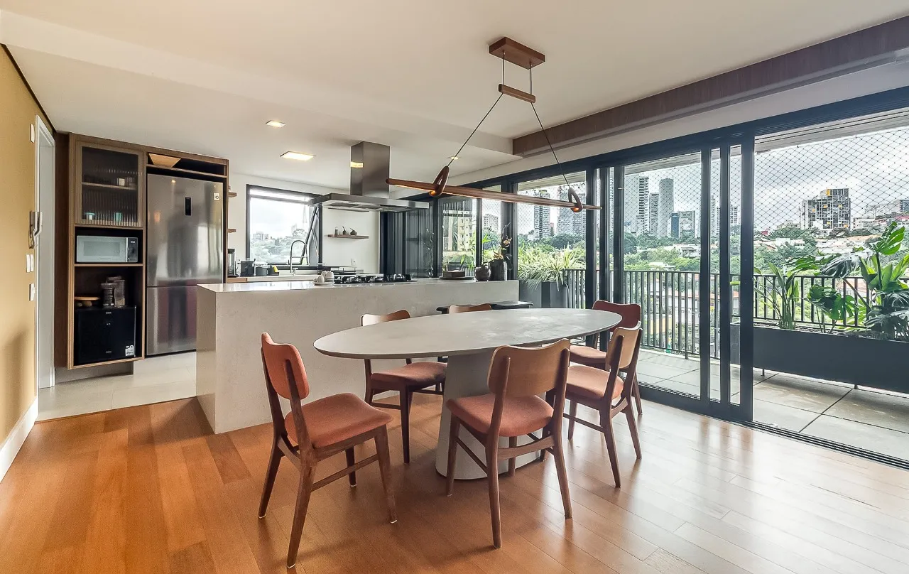 Apartamento iluminado, com uma reforma surpreendente e uma ótima vista, na Vila Madalena. – 13676