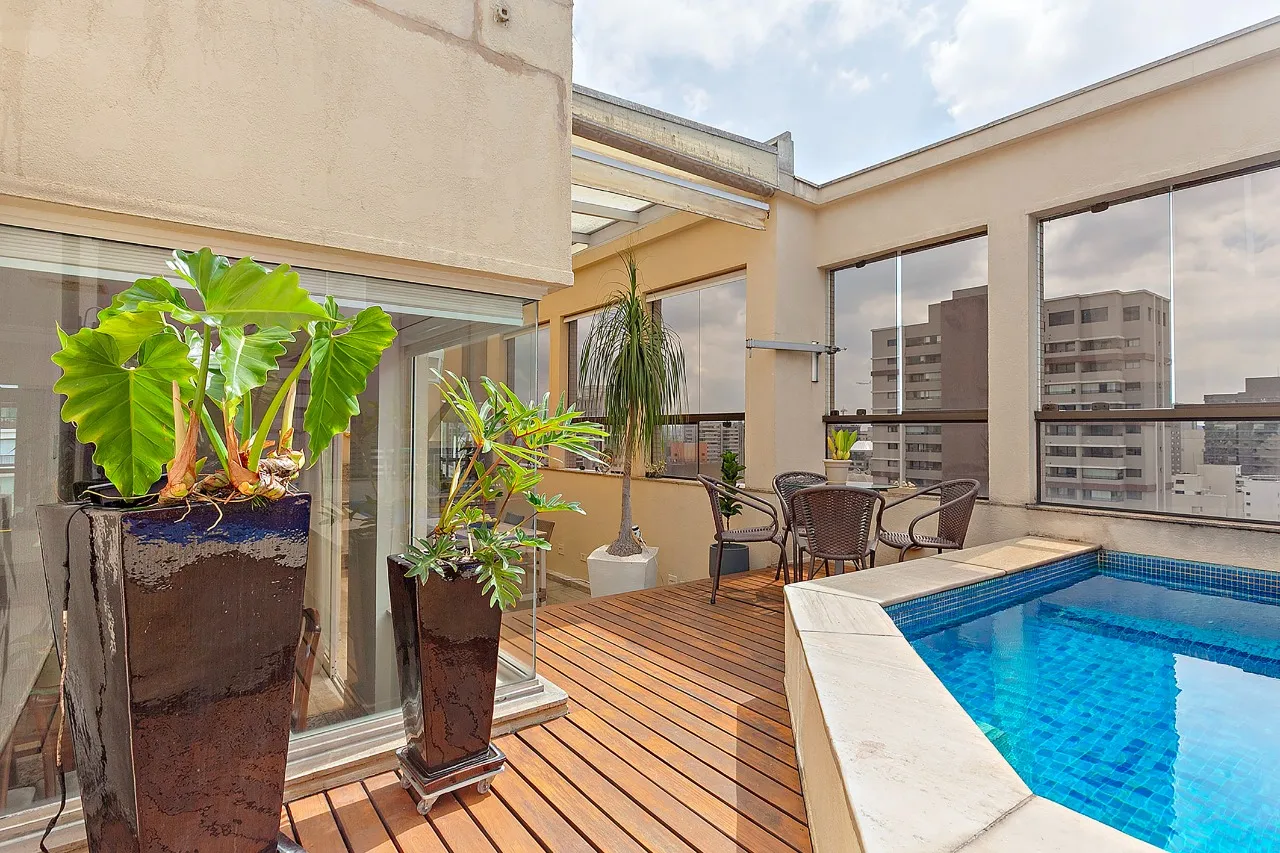 Cobertura com vista deslumbrante, sofisticação e privacidade em Moema. – 13997