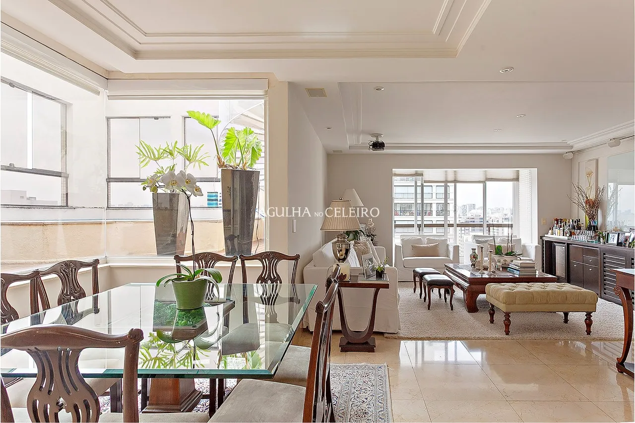 Cobertura com vista deslumbrante, sofisticação e privacidade em Moema. – 13997