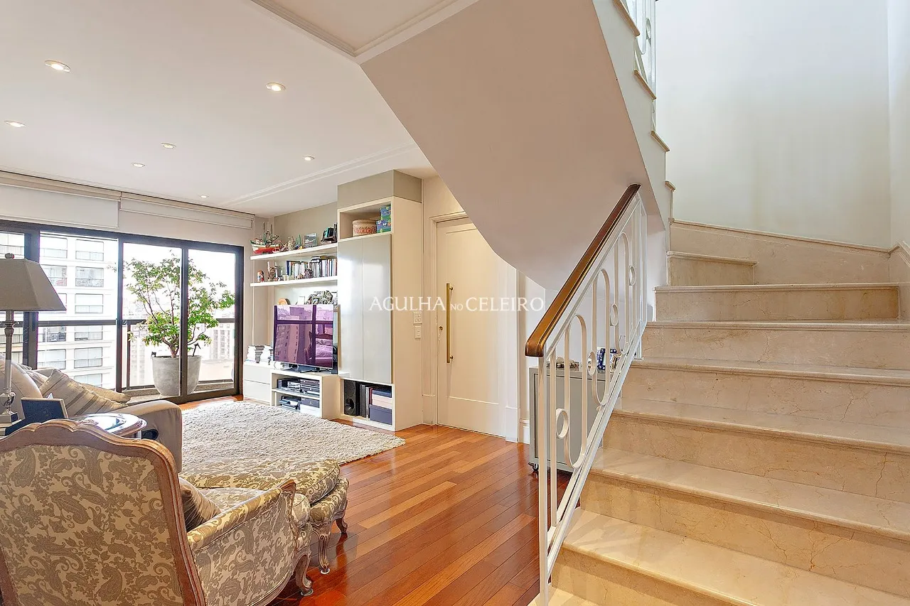 Cobertura com vista deslumbrante, sofisticação e privacidade em Moema. – 13997