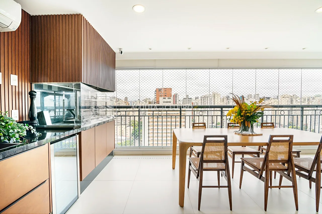 Edifício cobiçado em Moema Pássaros e apartamento apaixonante. – 14810