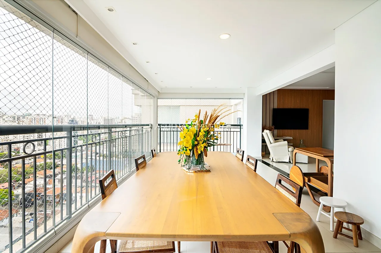 Edifício cobiçado em Moema Pássaros e apartamento apaixonante. – 14810