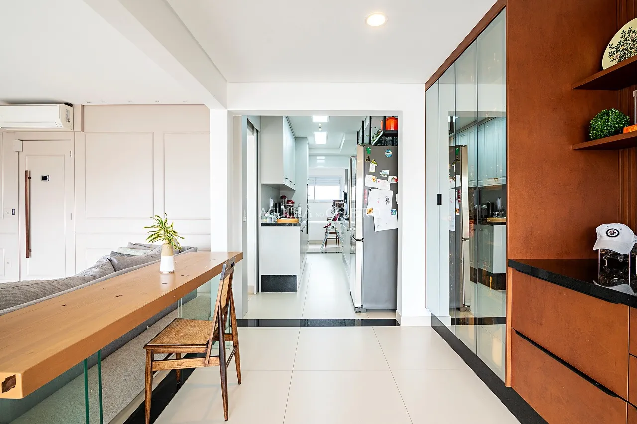 Edifício cobiçado em Moema Pássaros e apartamento apaixonante. – 14810