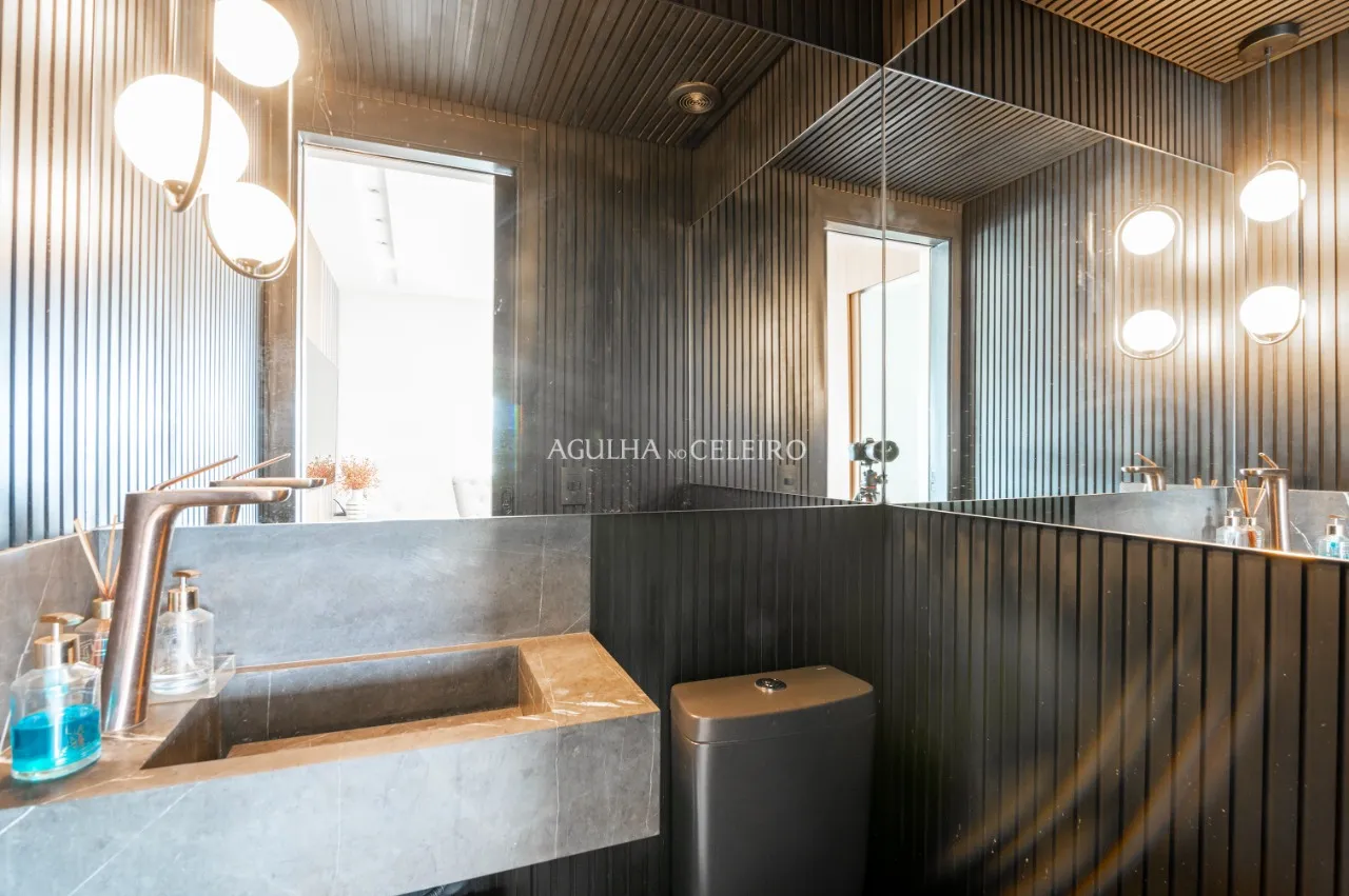 Edifício cobiçado em Moema Pássaros e apartamento apaixonante. – 14810